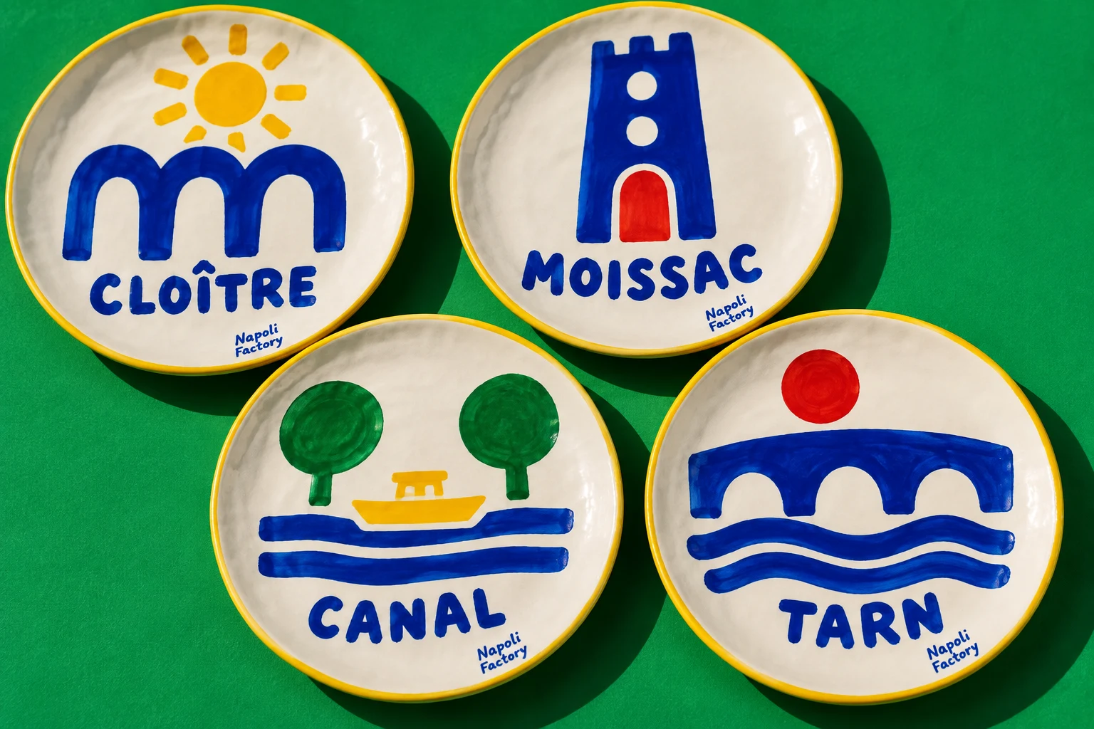 Collection d’assiettes peintes Napoli Factory : évocations pop du cloître, de l’abbatiale, du canal et du Tarn
