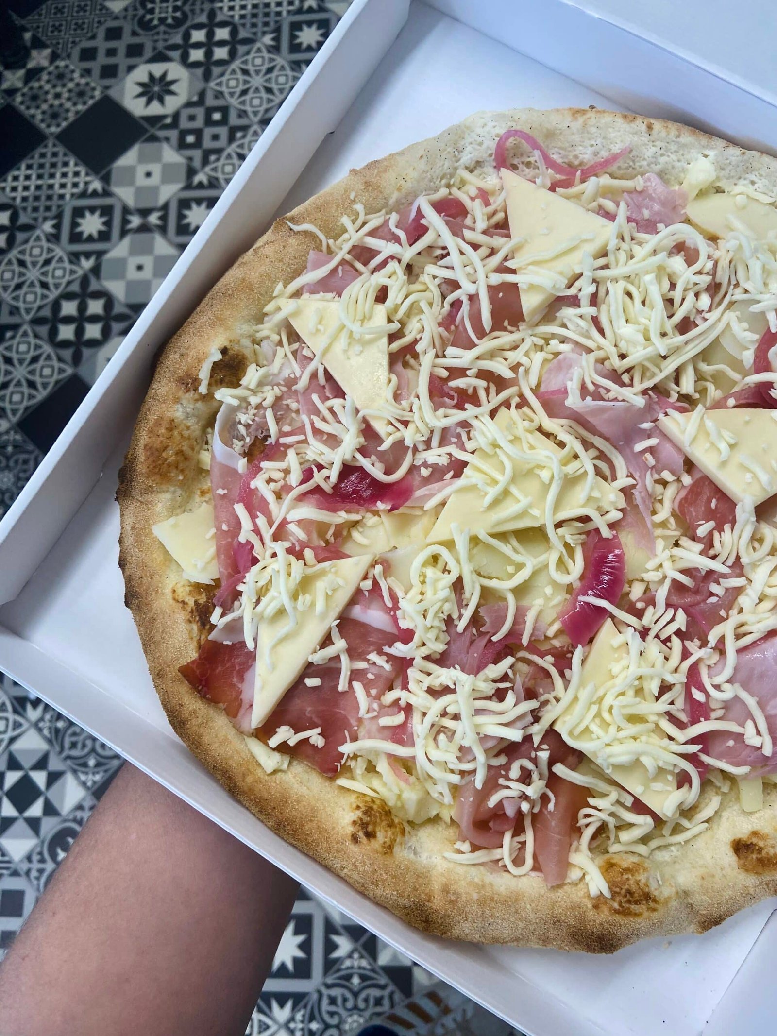 Carte des pizzas des distributeurs de Napoli Factory Moissac 10 RACLETTE scaled