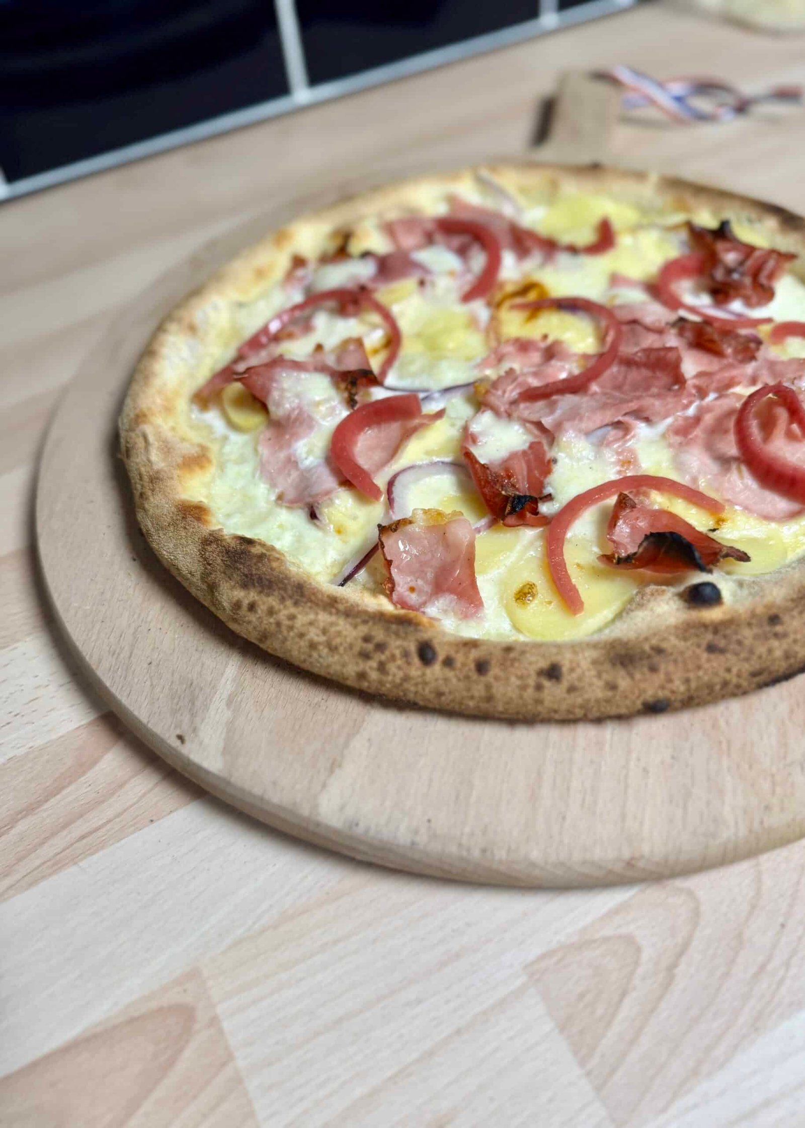 PIZZA LA MONTAGNARDE DINGUE