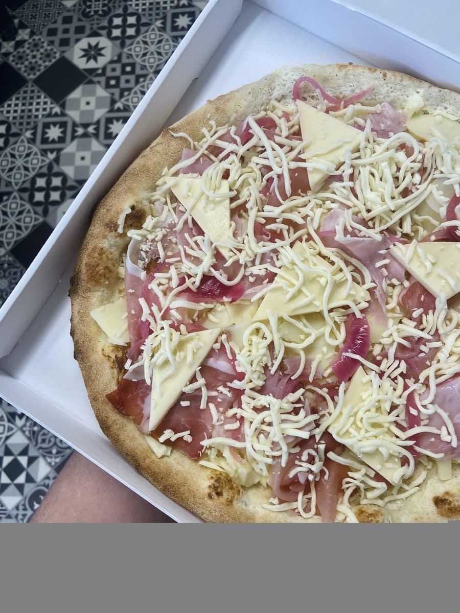 Carte des pizzas des distributeurs de Napoli Factory Moissac 12 Pizza RACLETTE